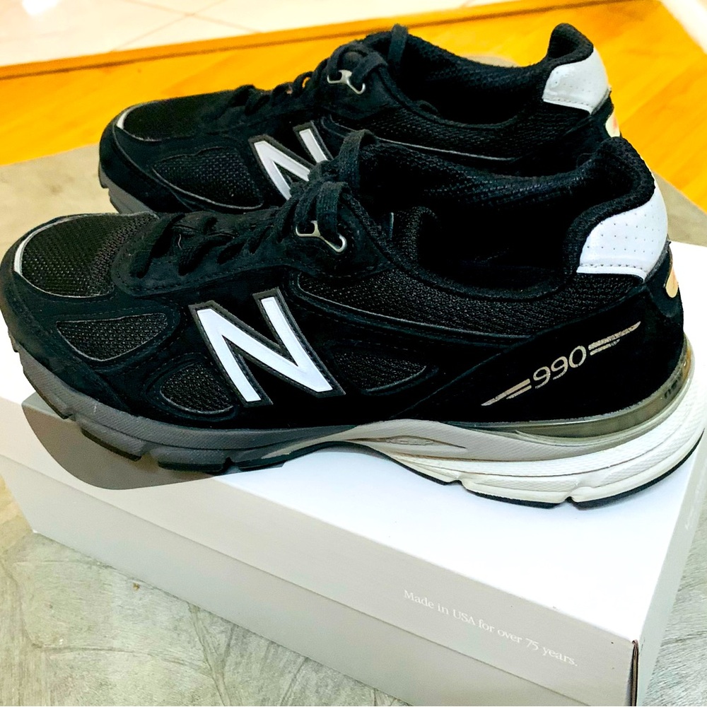Men’s New Balance 990 V4 Black Size 8D